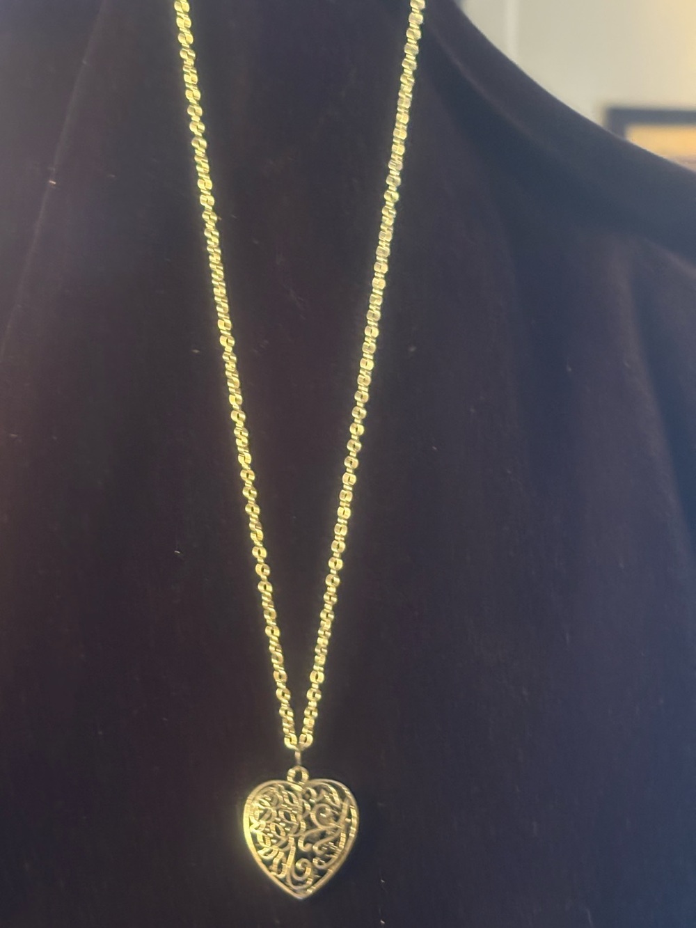 Silver tone Filigree Heart Pendant Necklace - Women Jewelry